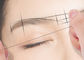 Microblading Diagramm reihen vor mit Tinte geschwärzte Augenbrauen-Markierung auf  fournisseur