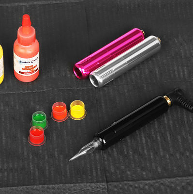 Professionelle Gold PMU Akademie/Brow Shop Halbpermanente Make-up-Maschine für mühelose und lang anhaltende Augenbrauen-Mikrobladen fournisseur